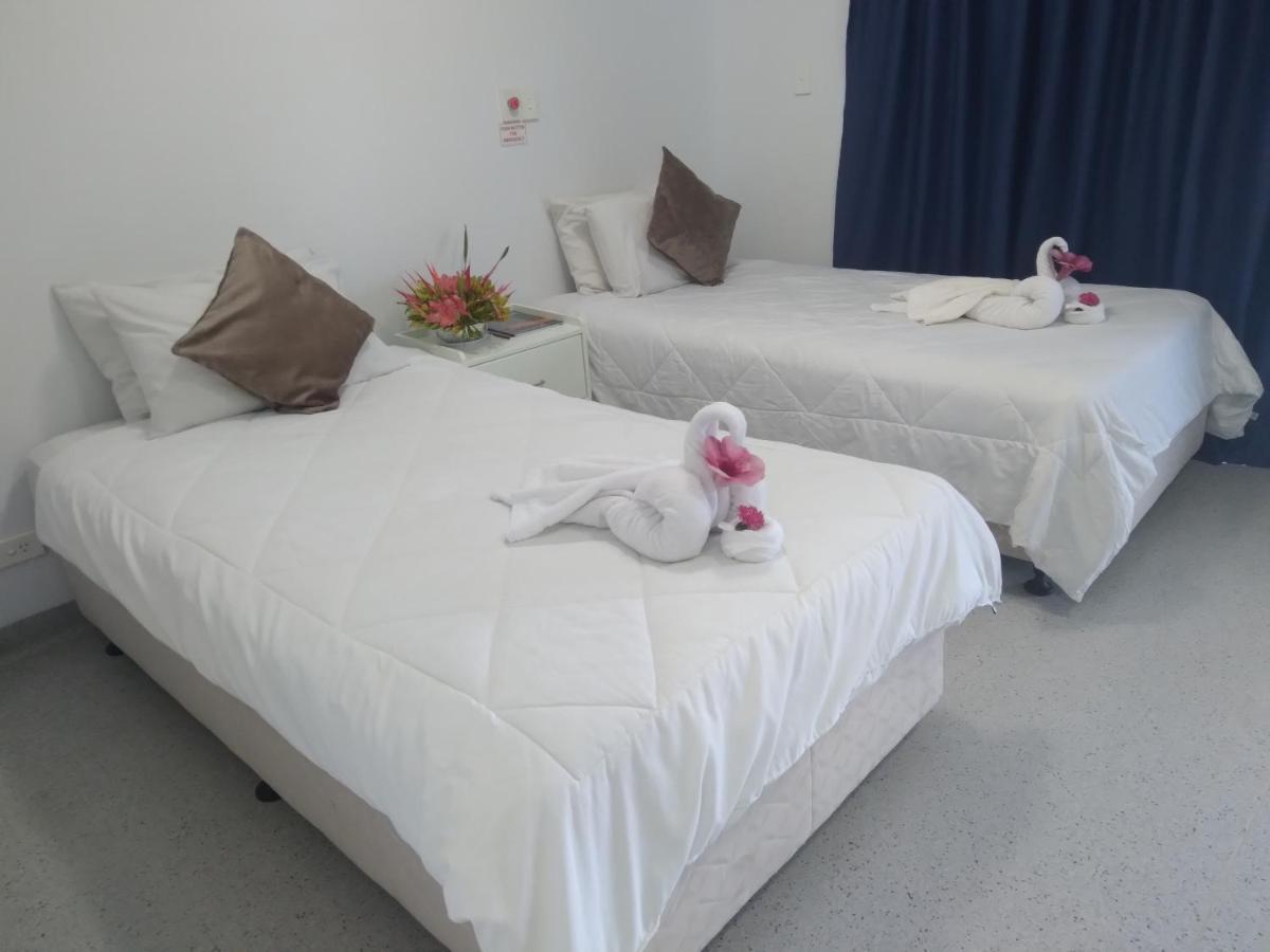 Crossroads Hotel Lae Omili Eksteriør bilde