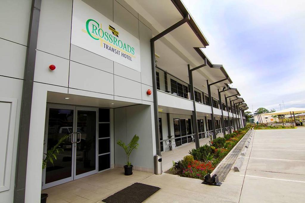 Crossroads Hotel Lae Omili Eksteriør bilde
