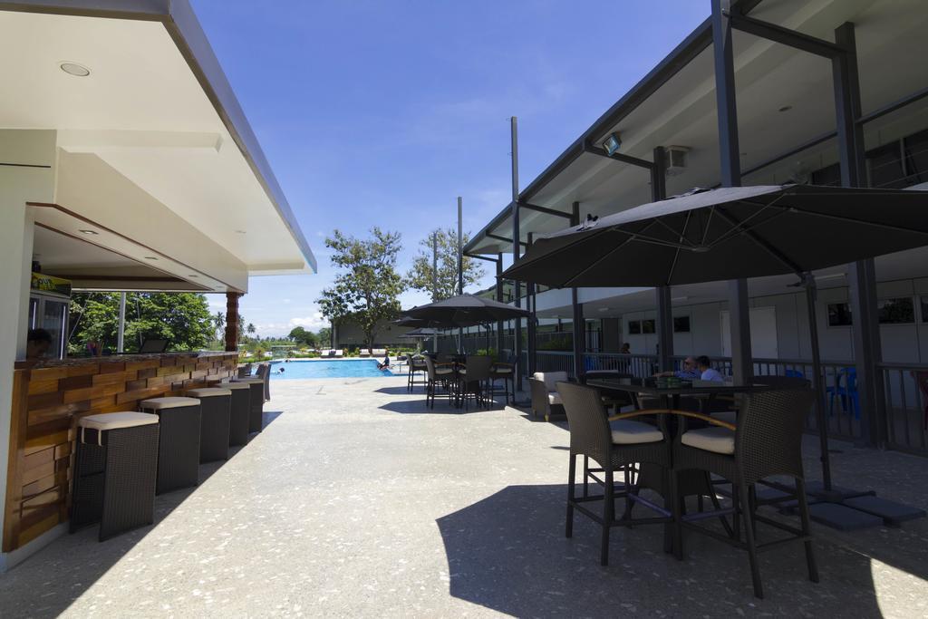 Crossroads Hotel Lae Omili Eksteriør bilde