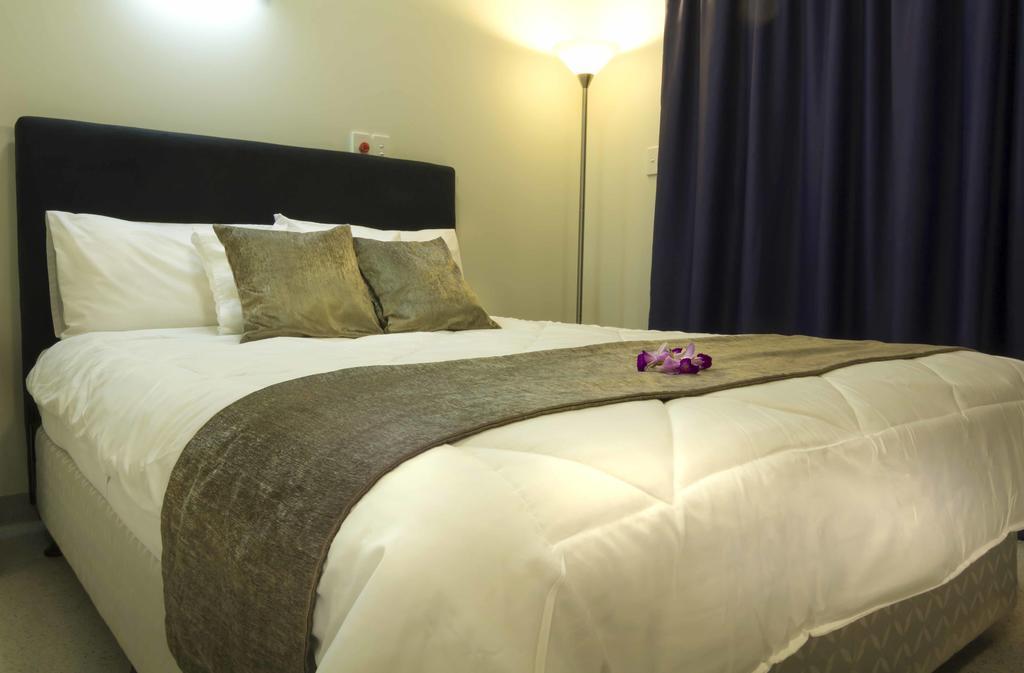 Crossroads Hotel Lae Omili Eksteriør bilde